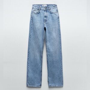 🩵 ZARA Lightwash Straight Jeans